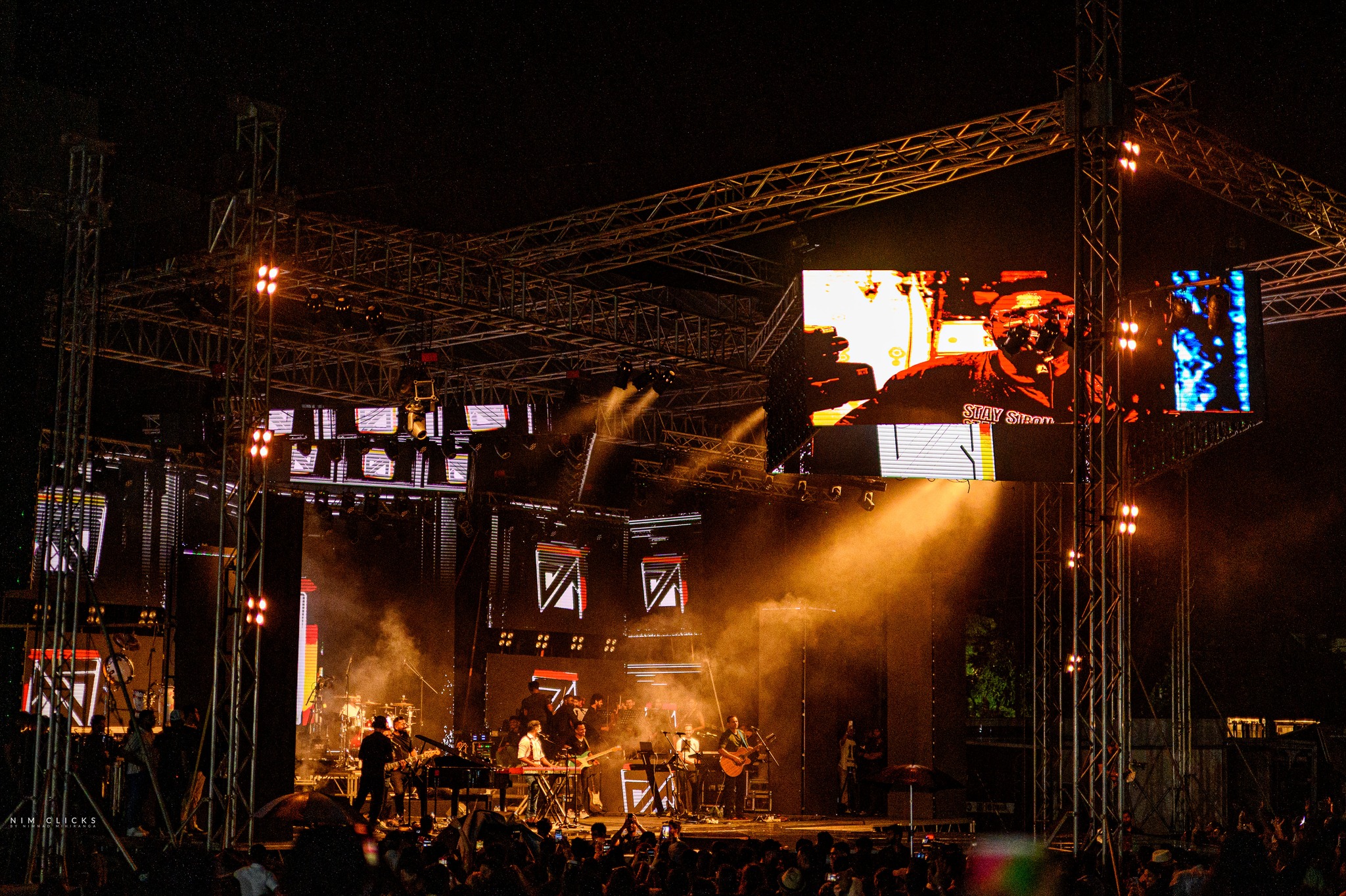 Concert — Aaley 2.0 by Nim Clicks